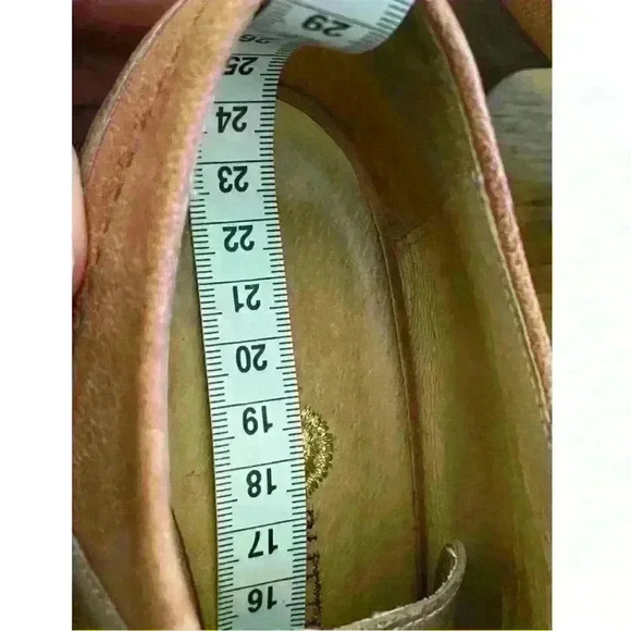 Gold Button Brown Leather Victorian Heels  Pumps - Picture 11 of 14